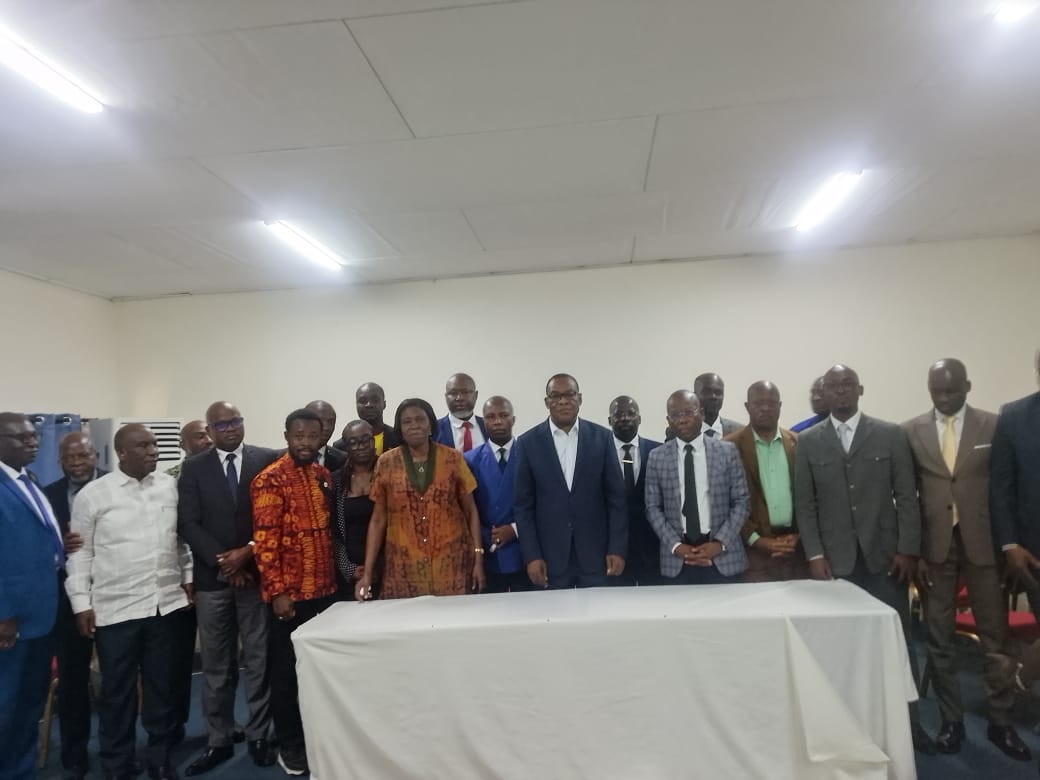 Côte d’Ivoire : l’opposition propose un nouvel organe électoral et plaide pour un dialogue national inclusif